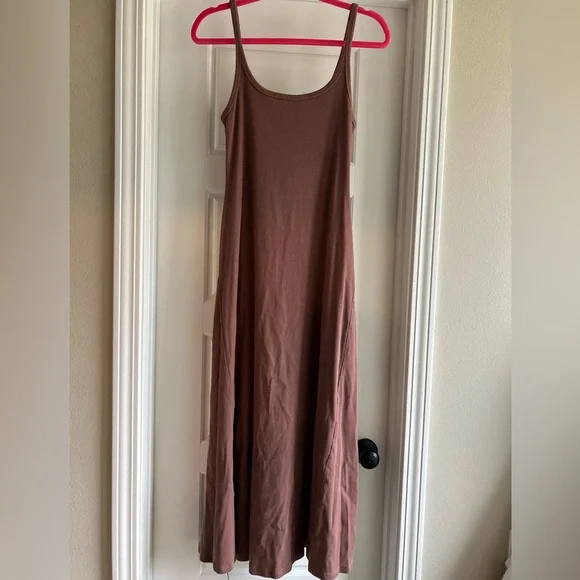 Old Navy Brown Scoop Neck Sleeveless Maxi Dress - Picture 2 of 5